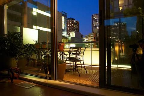 If you have the budget, balcony lights are great apartment or condo balcony ideas.